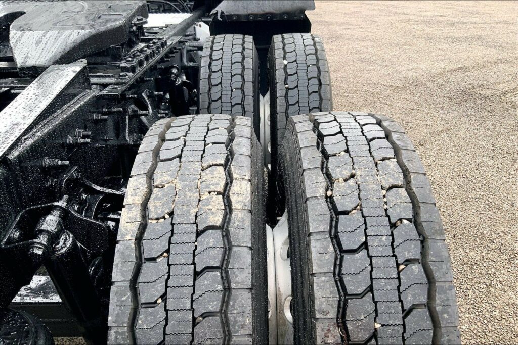 2020 CUM LT625 6×4 Day Cab