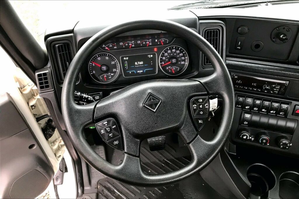 2021 CUM LT625 6×4 Day Cab