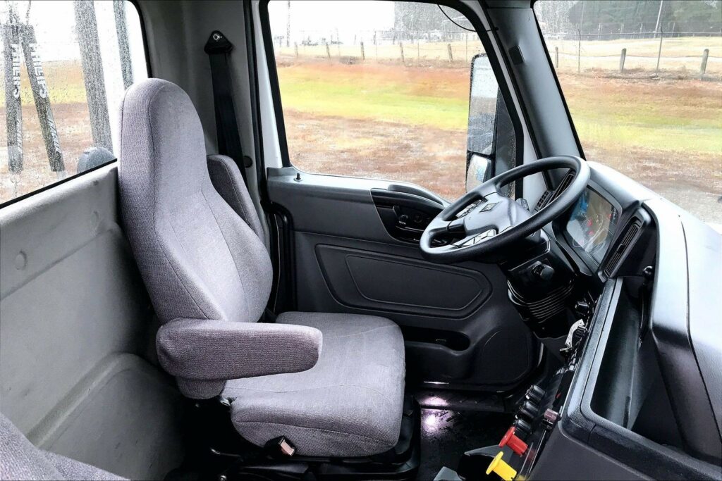 2021 CUM LT625 6×4 Day Cab