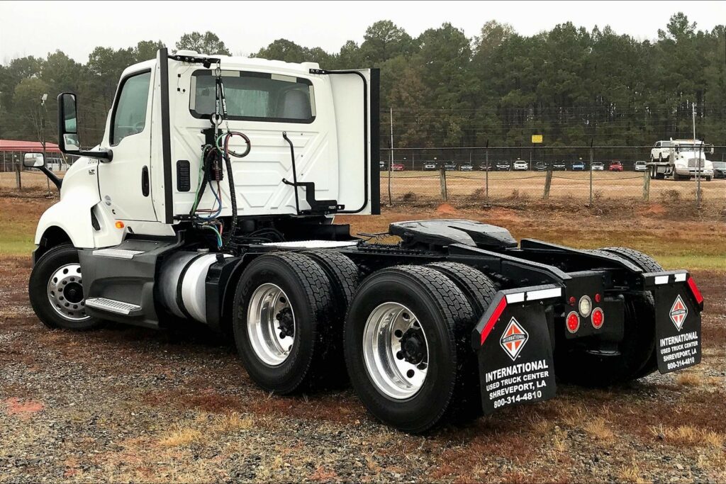 2021 CUM LT625 6×4 Day Cab