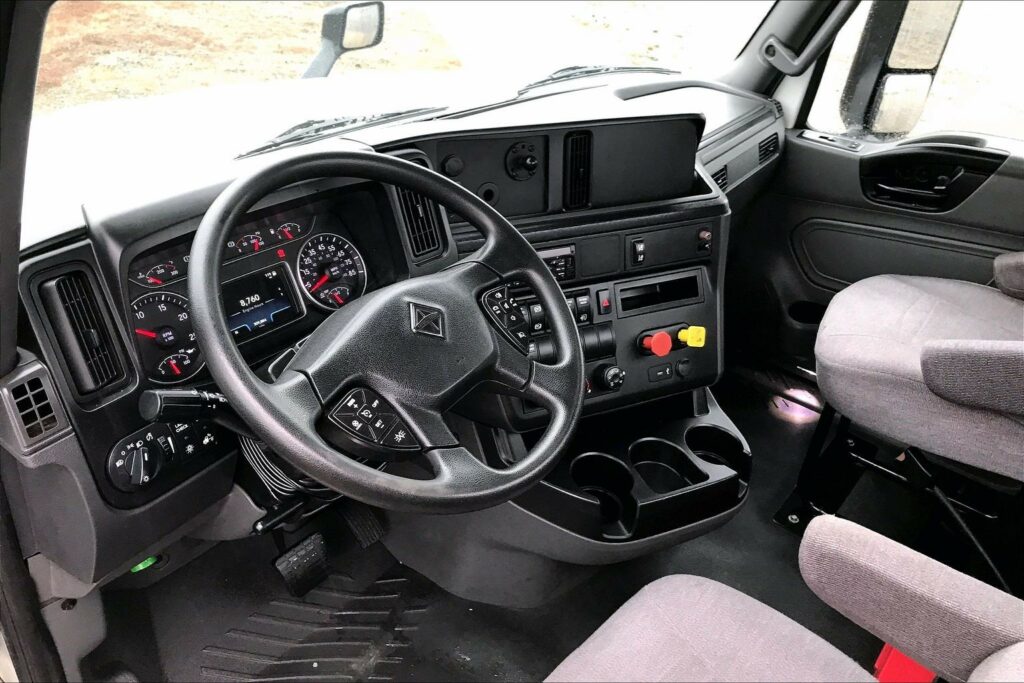 2021 CUM LT625 6×4 Day Cab