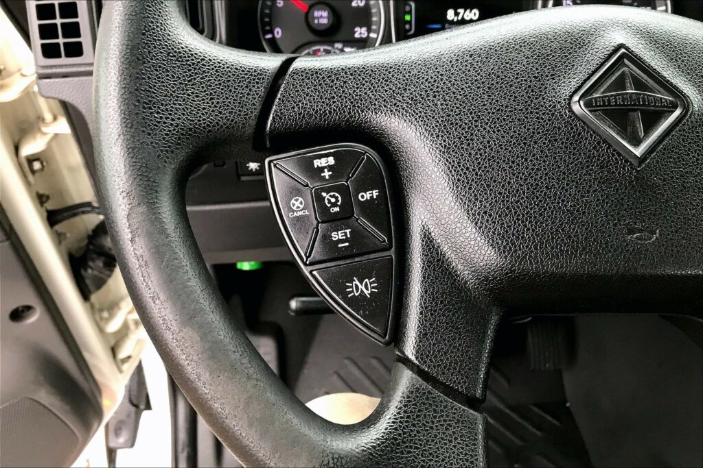 2021 CUM LT625 6×4 Day Cab