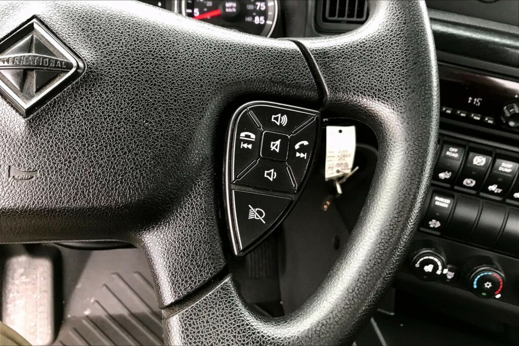 2021 CUM LT625 6×4 Day Cab