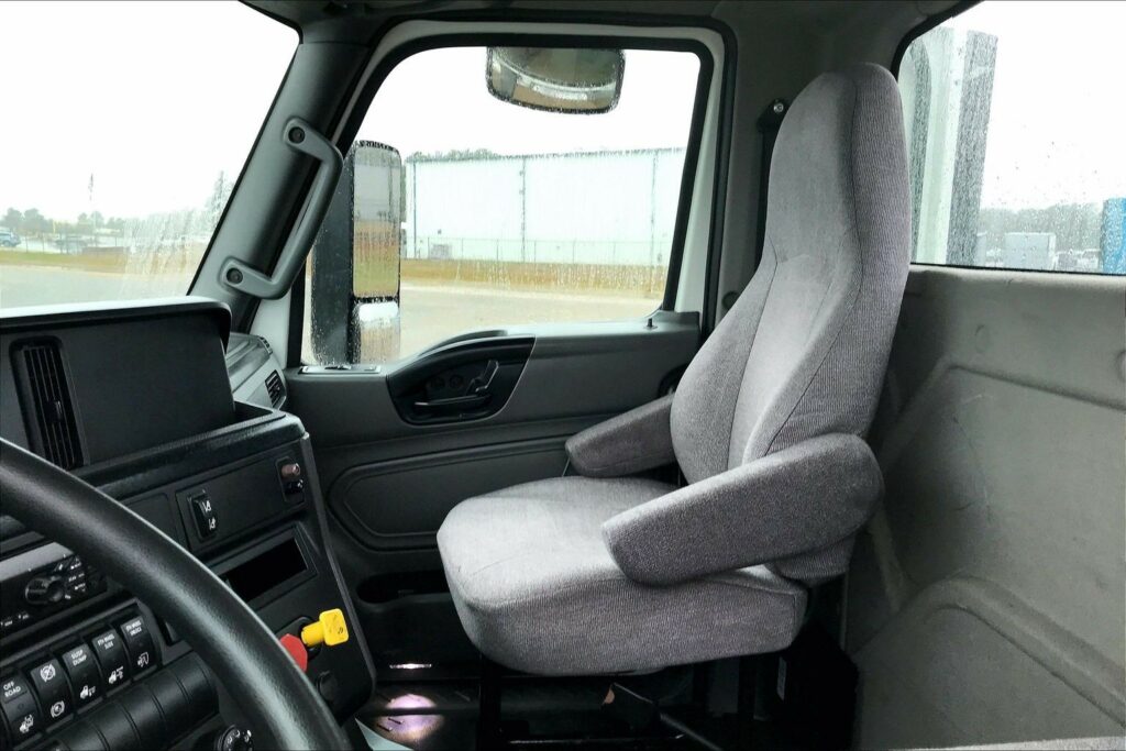 2021 CUM LT625 6×4 Day Cab