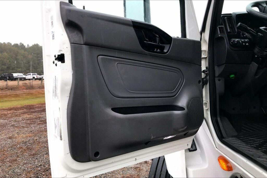 2021 CUM LT625 6×4 Day Cab