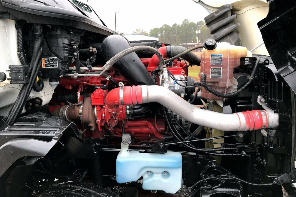 2021 CUM LT625 6×4 Day Cab