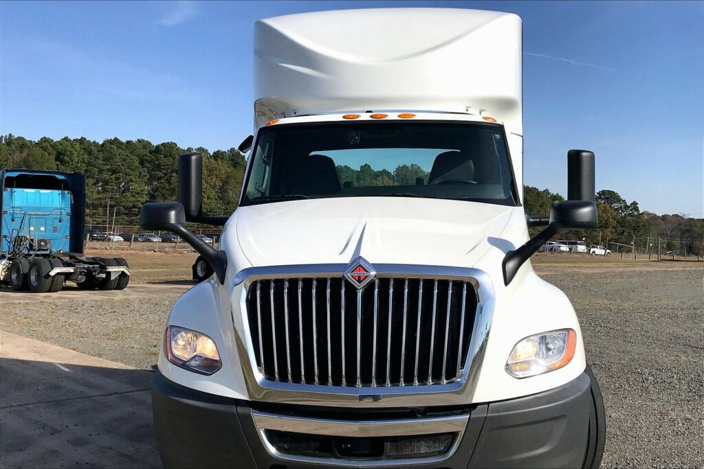 2021 CUM LT625 6×4 Day Cab