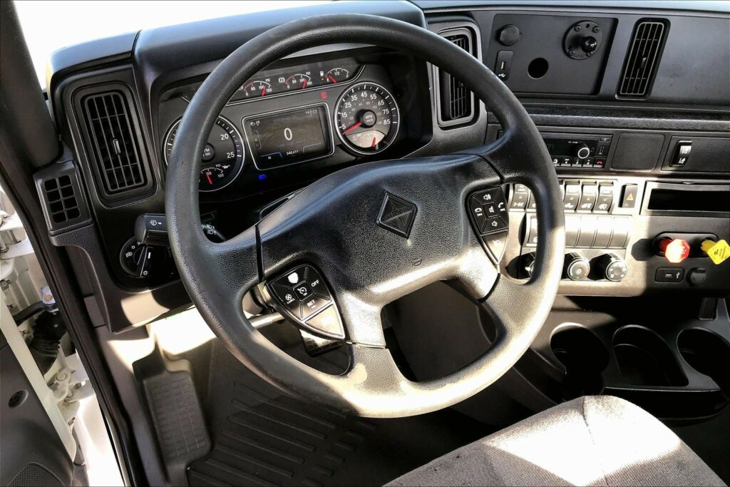 2021 CUM LT625 6×4 Day Cab