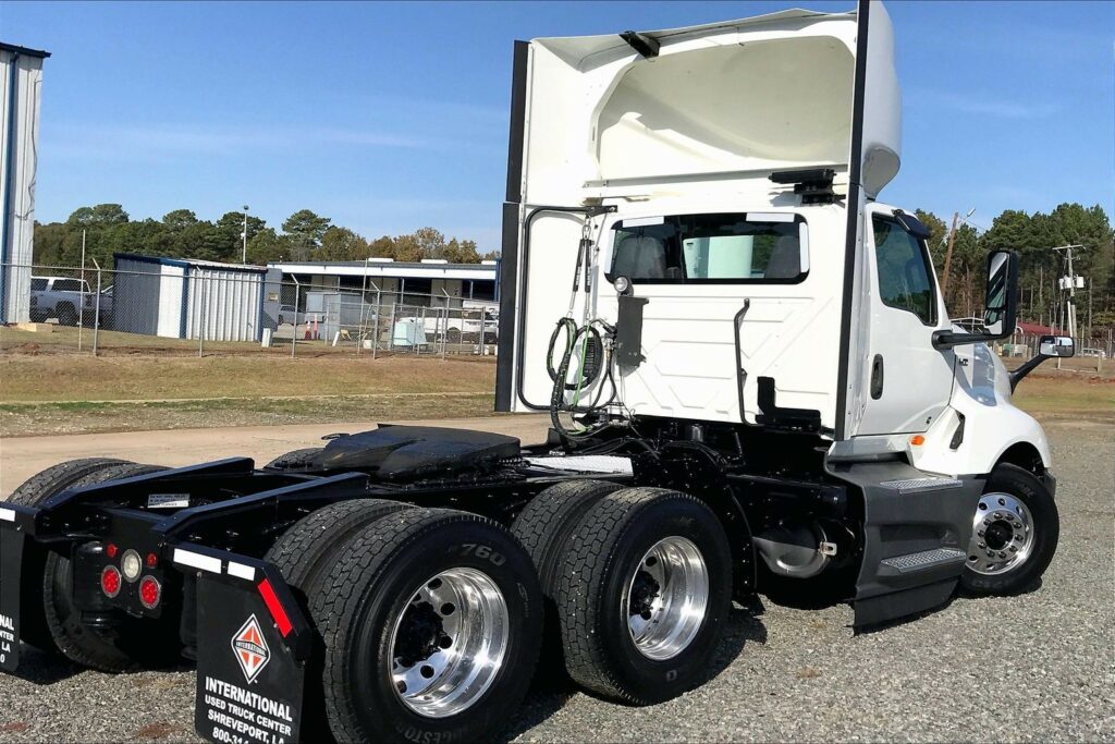 2021 CUM LT625 6×4 Day Cab