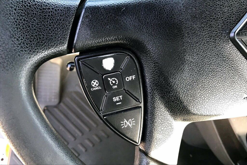 2021 CUM LT625 6×4 Day Cab