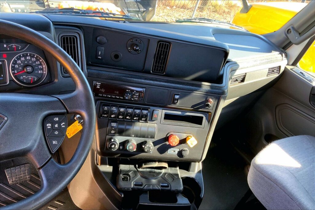 2020 CUM LT625 6×4 Day Cab