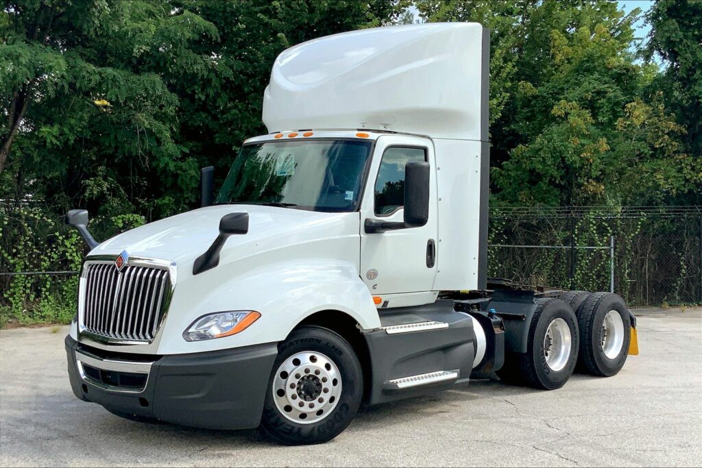 2021 CUM LT625 6×4 Day Cab