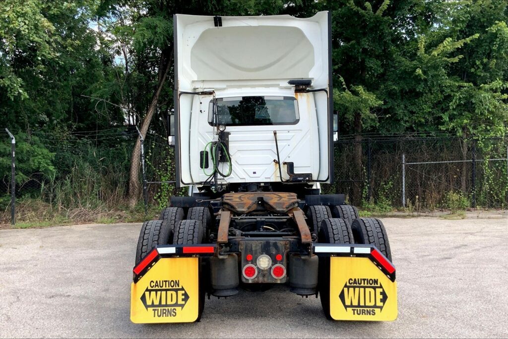 2021 CUM LT625 6×4 Day Cab