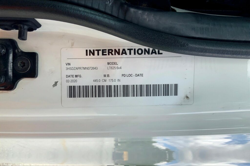 2021 CUM LT625 6×4 Day Cab