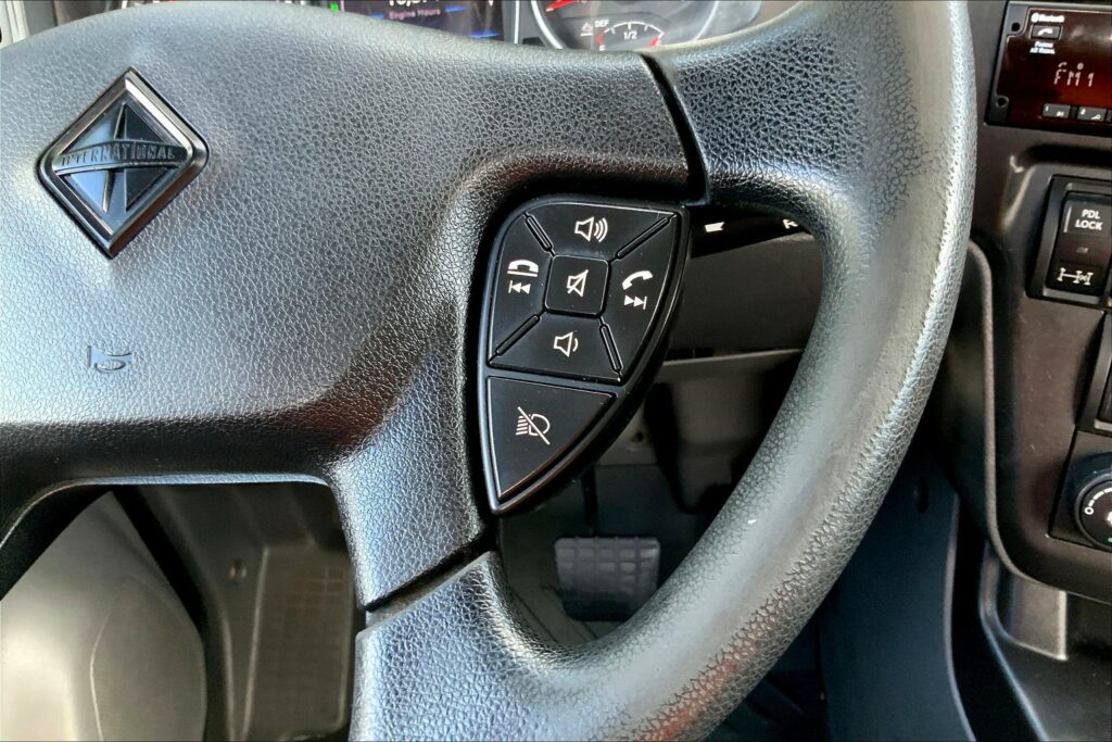 2021 CUM LT625 6×4 Day Cab