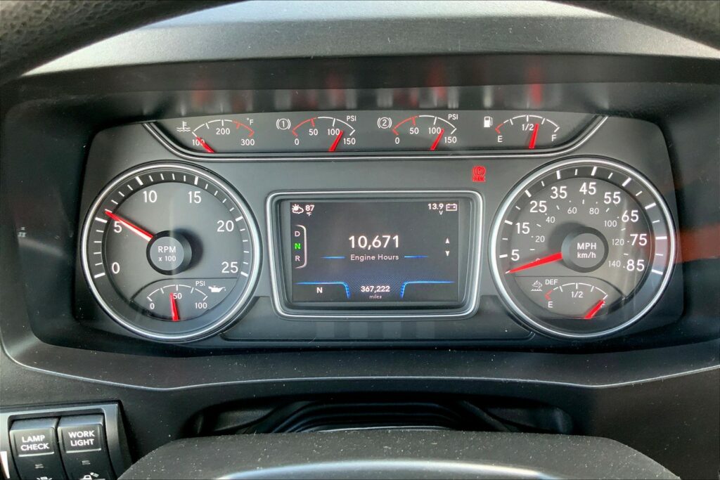 2021 CUM LT625 6×4 Day Cab