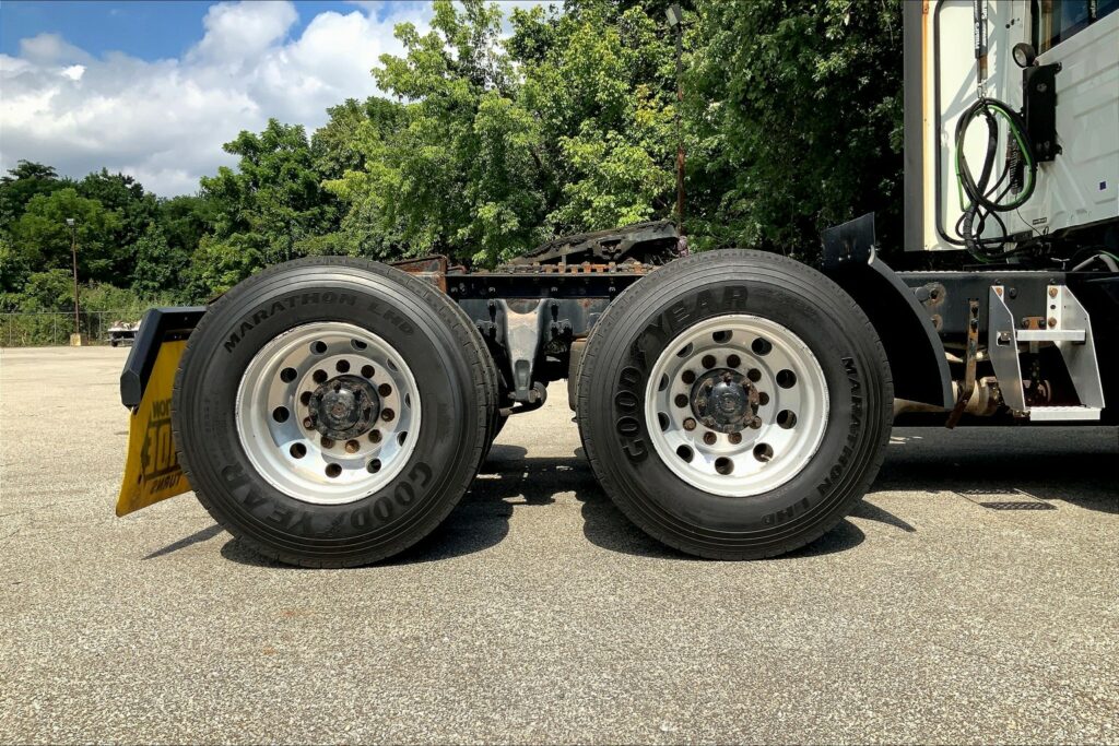 2021 CUM LT625 6×4 Day Cab