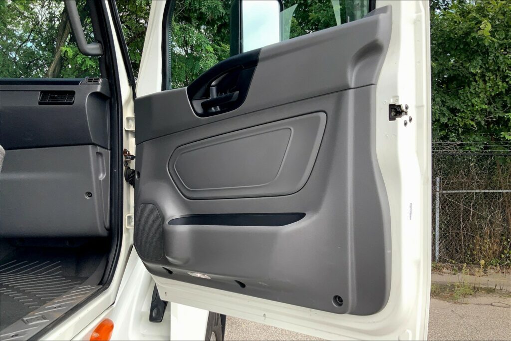 2021 CUM LT625 6×4 Day Cab