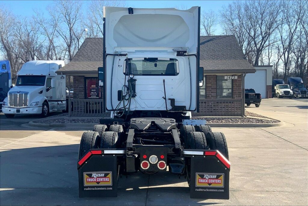 2021 CUM LT625 6×4 Day Cab