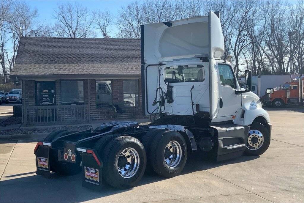 2021 CUM LT625 6×4 Day Cab