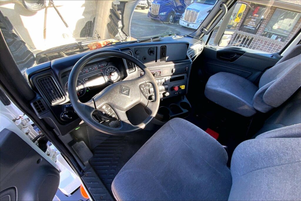 2021 CUM LT625 6×4 Day Cab