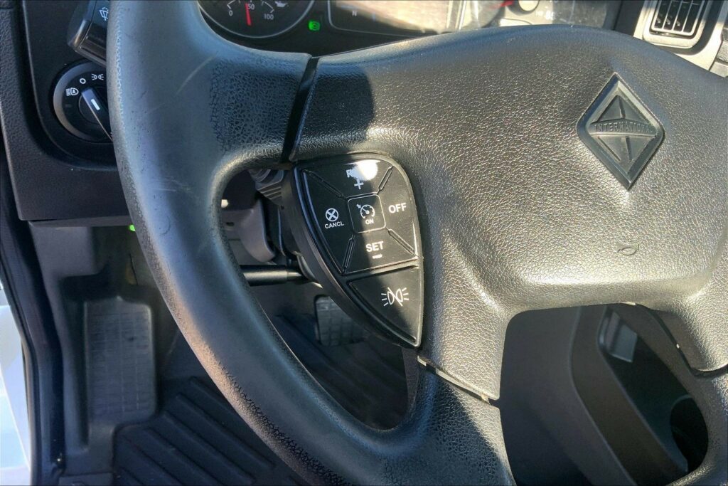 2021 CUM LT625 6×4 Day Cab