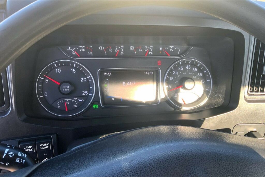 2021 CUM LT625 6×4 Day Cab