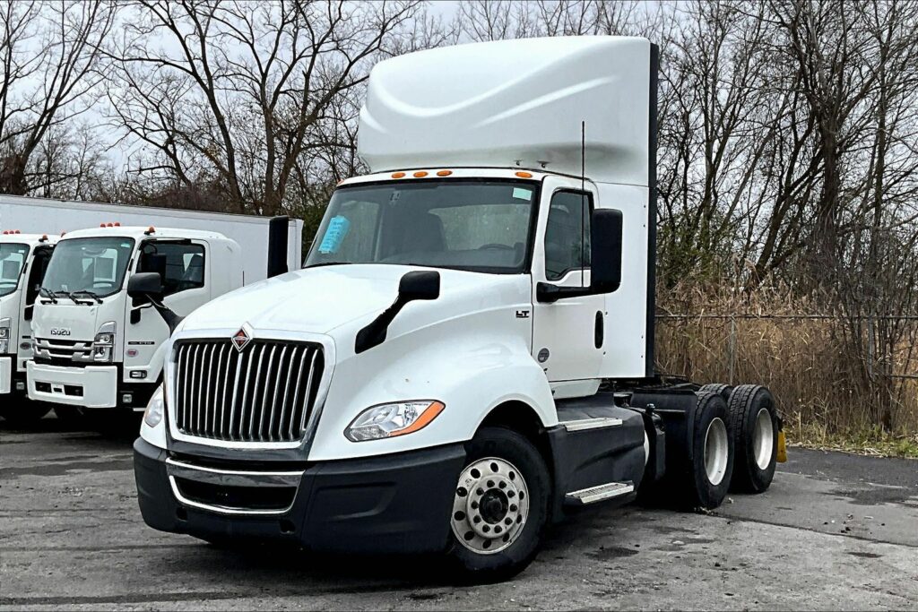 2021 CUM LT625 6×4 Day Cab