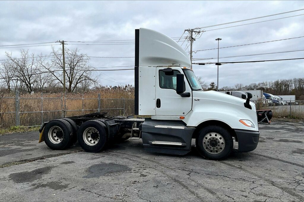 2021 CUM LT625 6×4 Day Cab