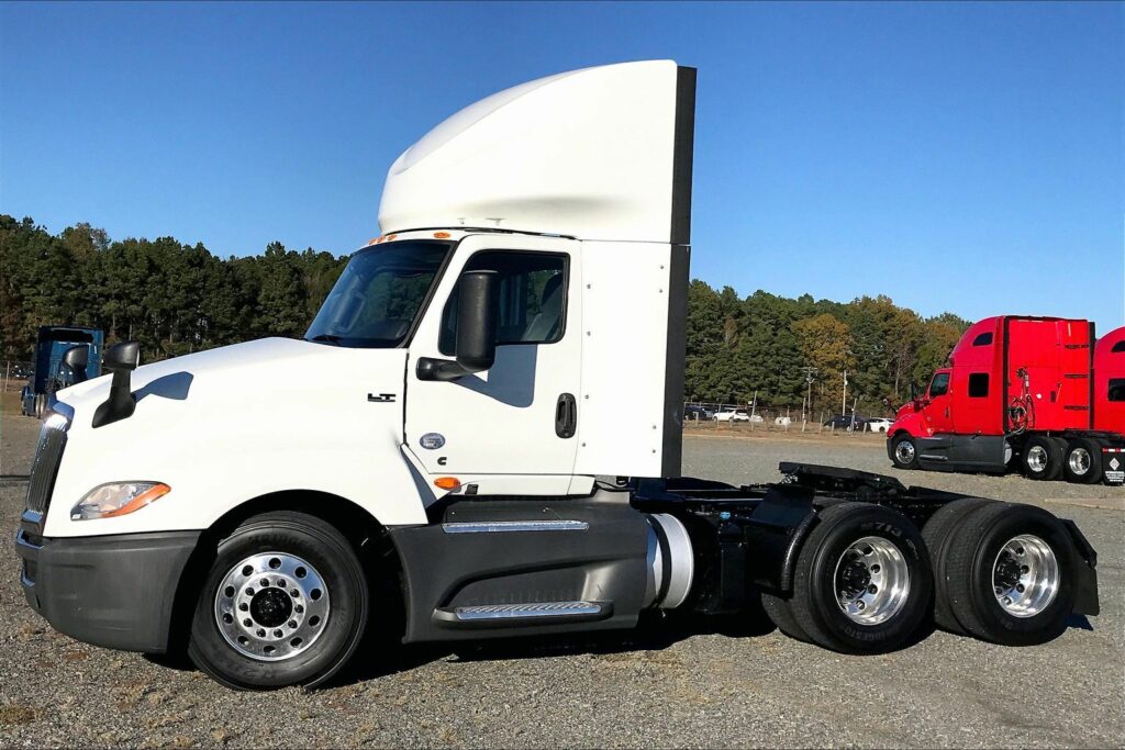 2021 CUM LT625 6×4 Day Cab