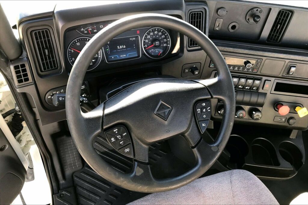 2021 CUM LT625 6×4 Day Cab