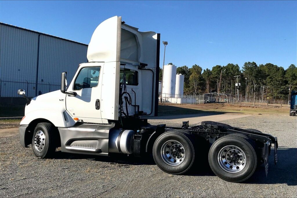 2021 CUM LT625 6×4 Day Cab