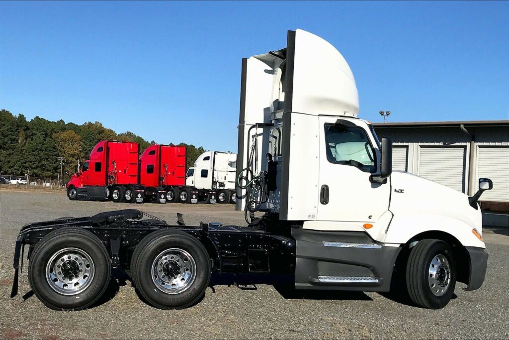 2021 CUM LT625 6×4 Day Cab
