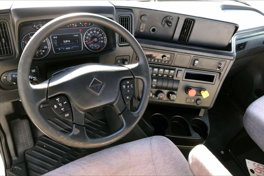 2021 CUM LT625 6×4 Day Cab