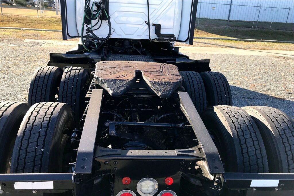 2021 CUM LT625 6×4 Day Cab