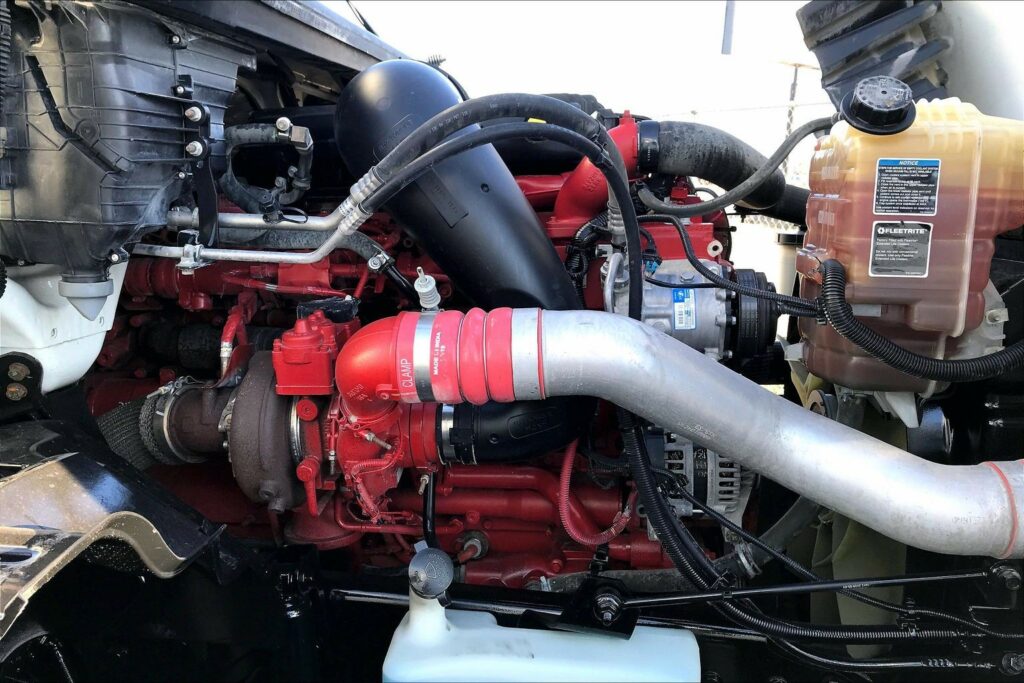 2021 CUM LT625 6×4 Day Cab