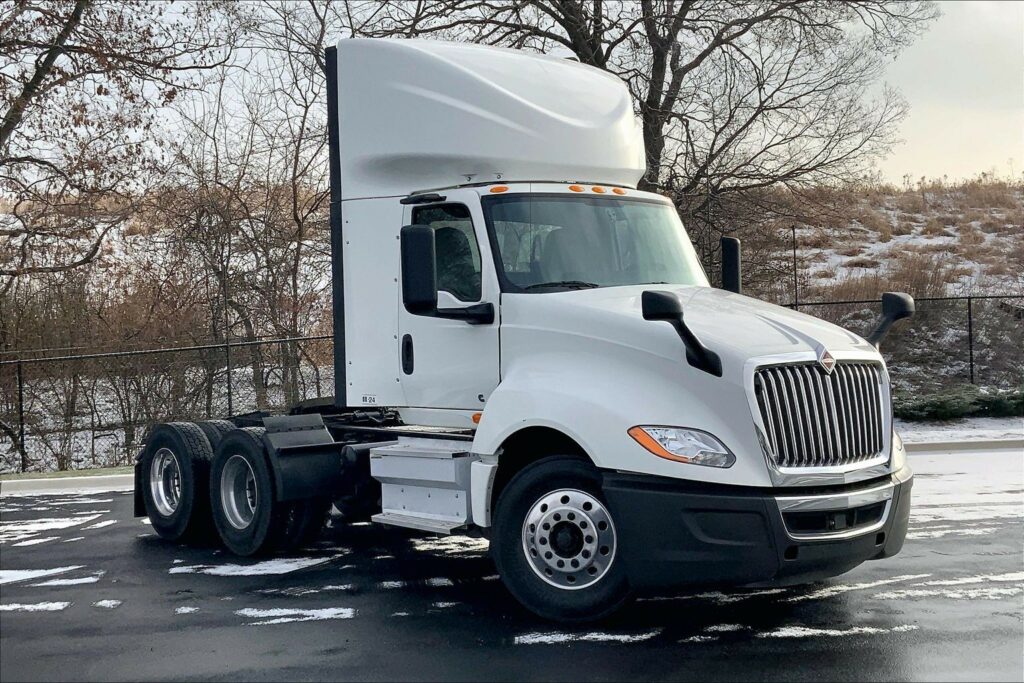 2020 CUM LT625 6×4 Day Cab