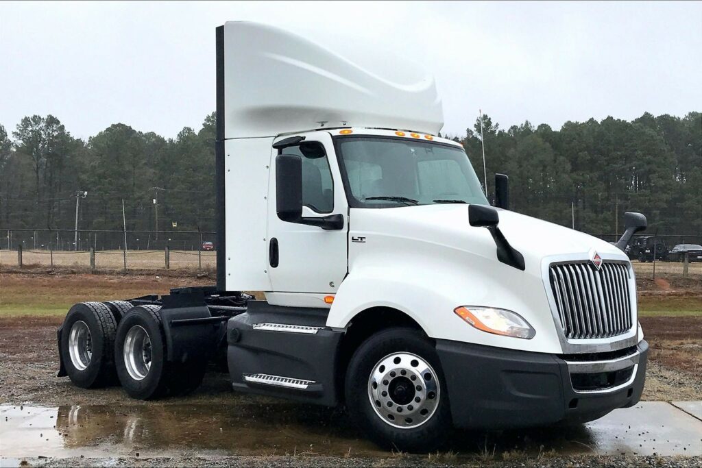 2021 CUM LT625 6×4 Day Cab