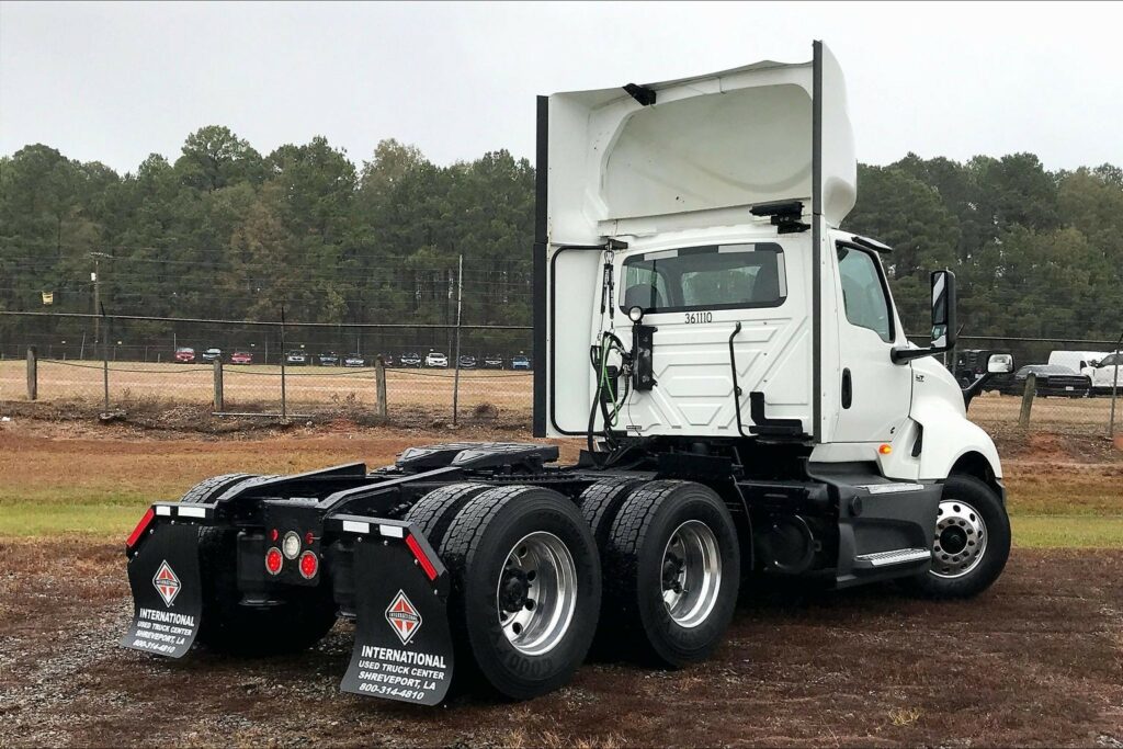 2021 CUM LT625 6×4 Day Cab