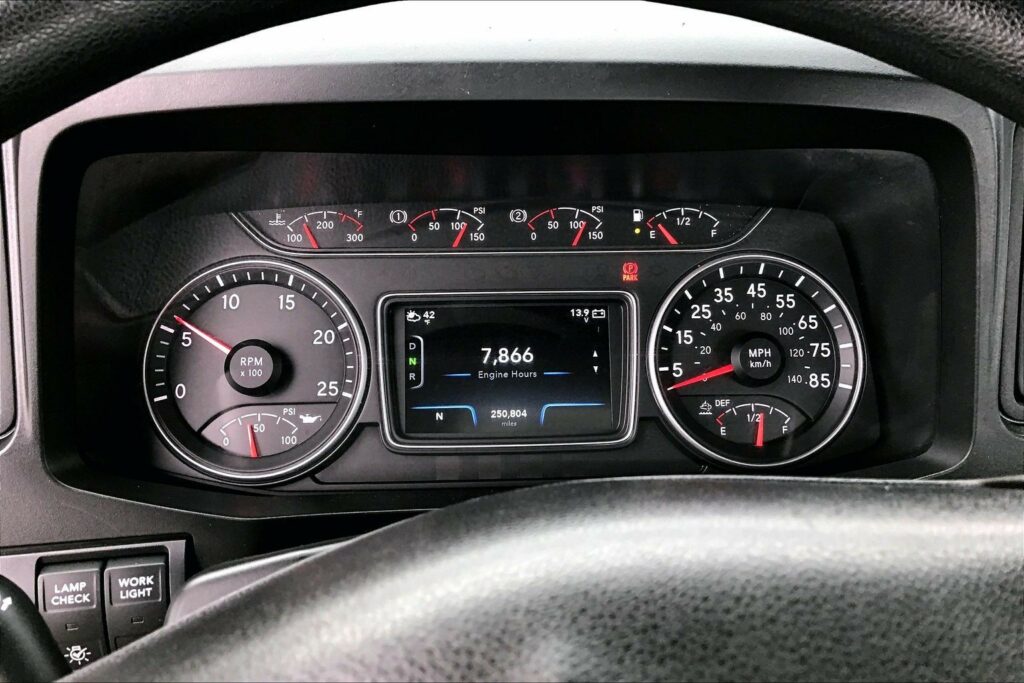 2021 CUM LT625 6×4 Day Cab