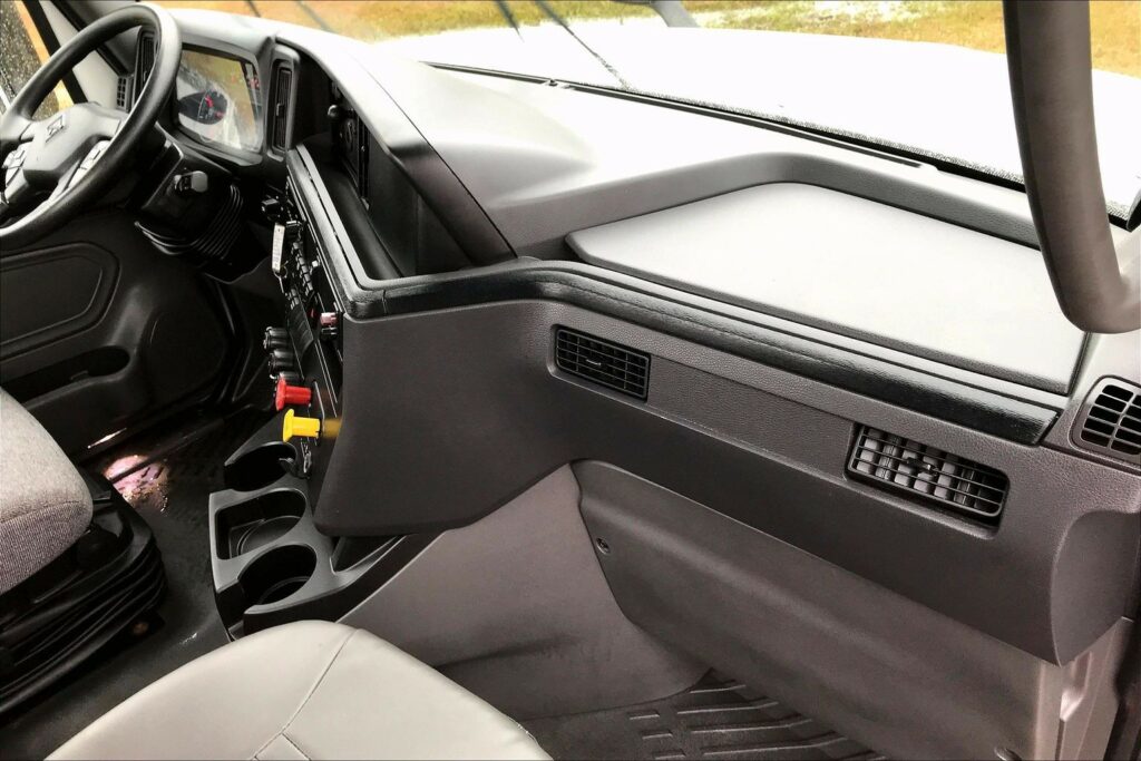 2021 CUM LT625 6×4 Day Cab