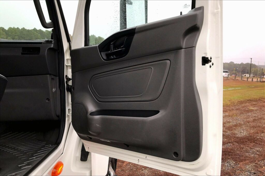 2021 CUM LT625 6×4 Day Cab