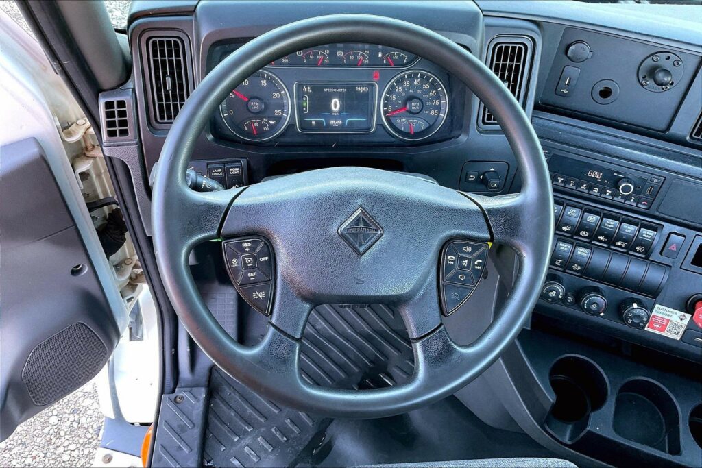 2021 CUM LT625 6×4 Day Cab