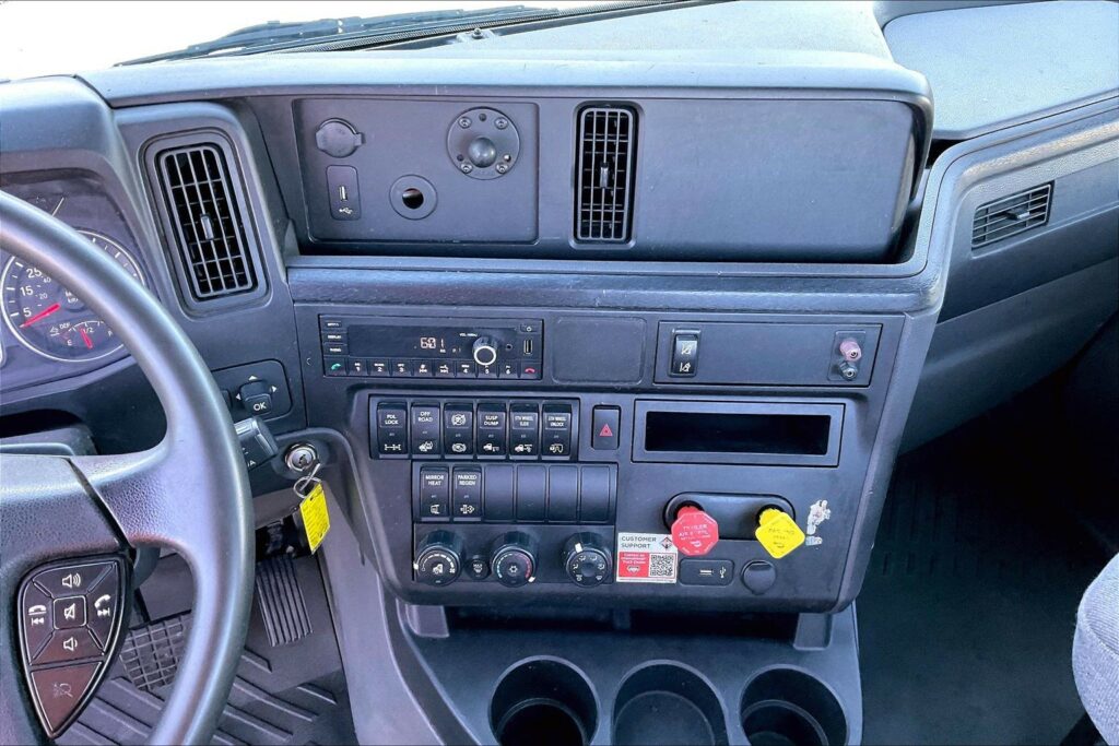 2021 CUM LT625 6×4 Day Cab