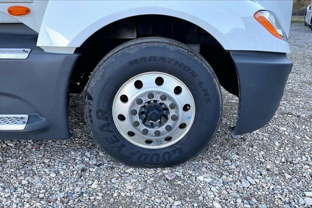 2021 CUM LT625 6×4 Day Cab