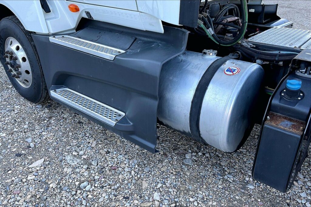 2021 CUM LT625 6×4 Day Cab