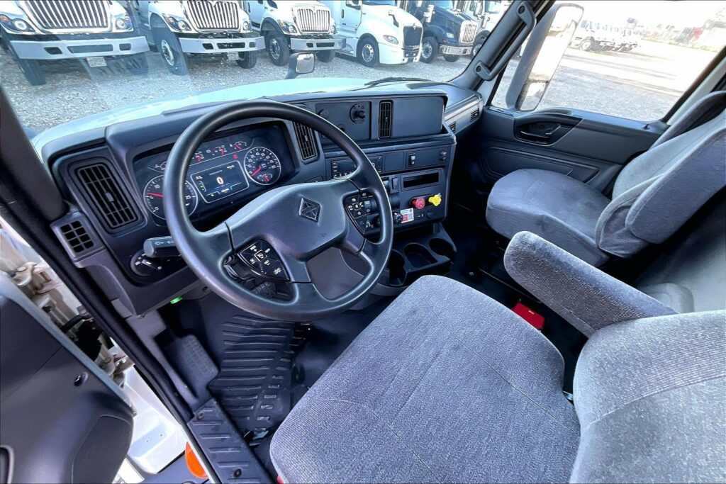 2021 CUM LT625 6×4 Day Cab