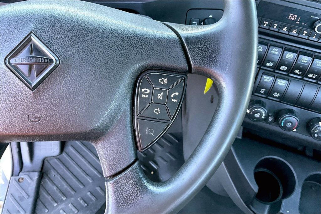 2021 CUM LT625 6×4 Day Cab