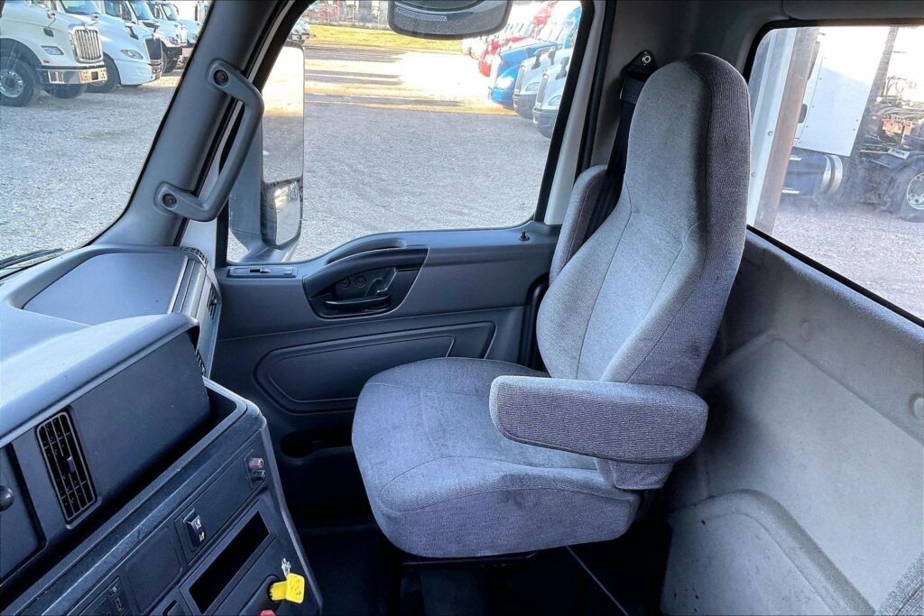 2021 CUM LT625 6×4 Day Cab