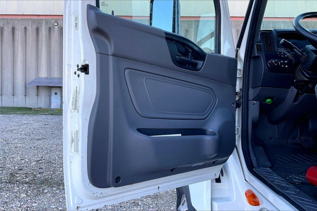 2021 CUM LT625 6×4 Day Cab